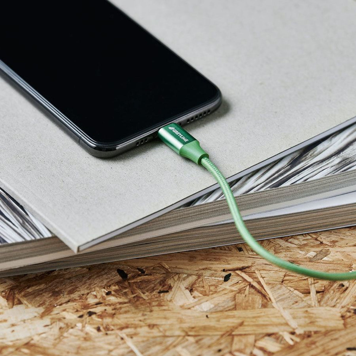 C21CL2M03-GreyLime-Braided-USB-C-to-Lightning-Cable-Groen-2-m_03.jpg